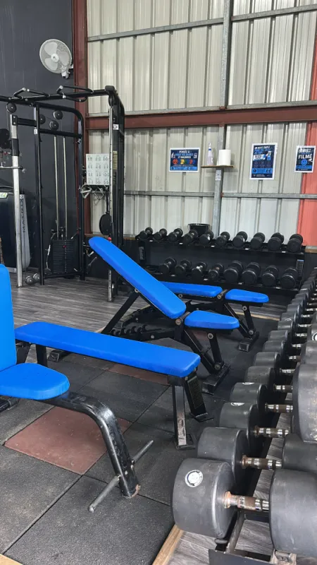 Le Concept Old School de la salle de Sainte-Suzanne , Saint-André, AMS Fitness & Coaching